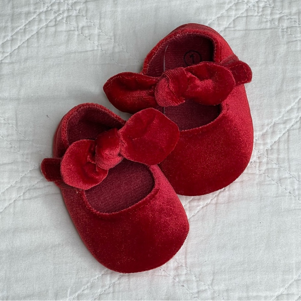 Red velvet, ballerina flats